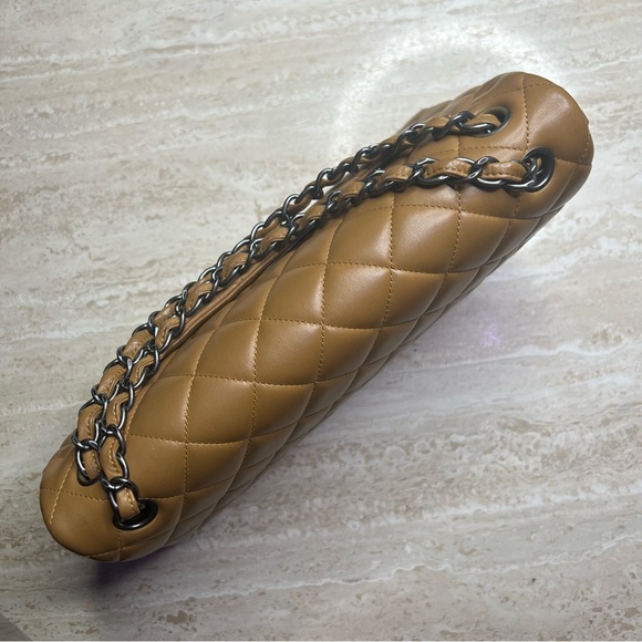 Chanel Tan Lambskin Caviar Quilted Jumbo Classic Double Flap Bag (2014-2015) - Picture 12 of 15